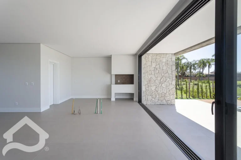 Casa de condomínio com 4 quartos a venda e 2 vagas no bairro praia da cal em torres assunta imóveis 04